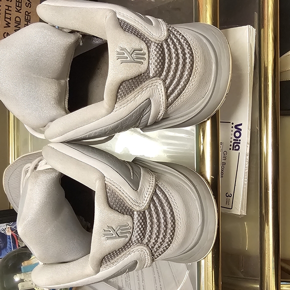 Gray Kyrie Irving Shoes - Picture 4 of 6